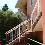 Jela * Makarska