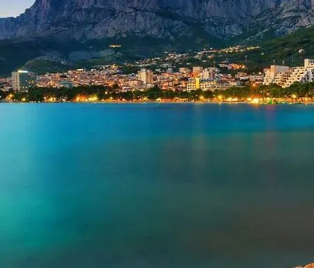 Jela * Makarska