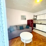 Jela Apartmán *