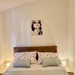 아파트 Jela