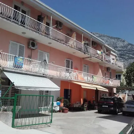 Apartment Jela *