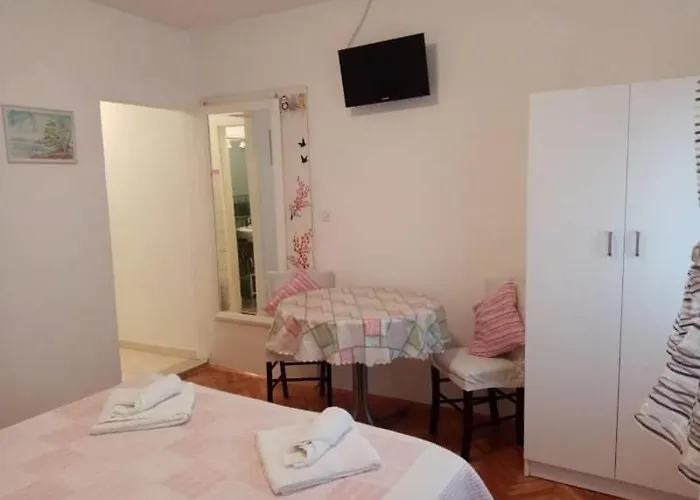 Apartment Jela Makarska