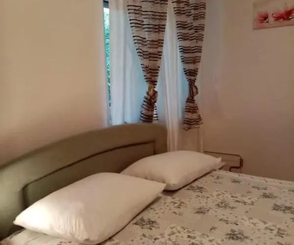 Jela Apartment Makarska