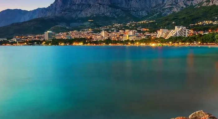 Jela * Makarska