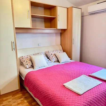 Jela Appartement *