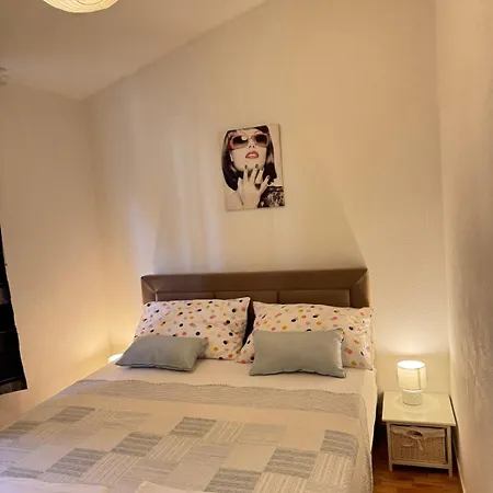 Jela Lägenhet Makarska